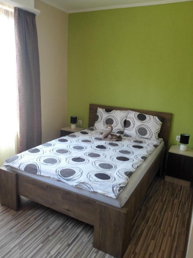 Kerekvar Apartman Gyula Exterior foto